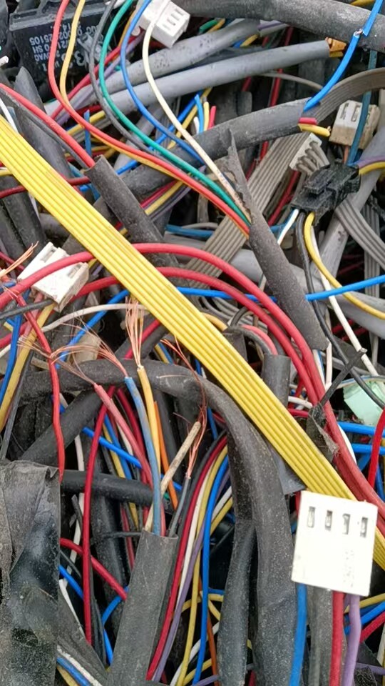 4月3日苏州市处置一批废旧杂线约290公斤，打包处理成交价为总价（可代发物流）网络拍卖公告