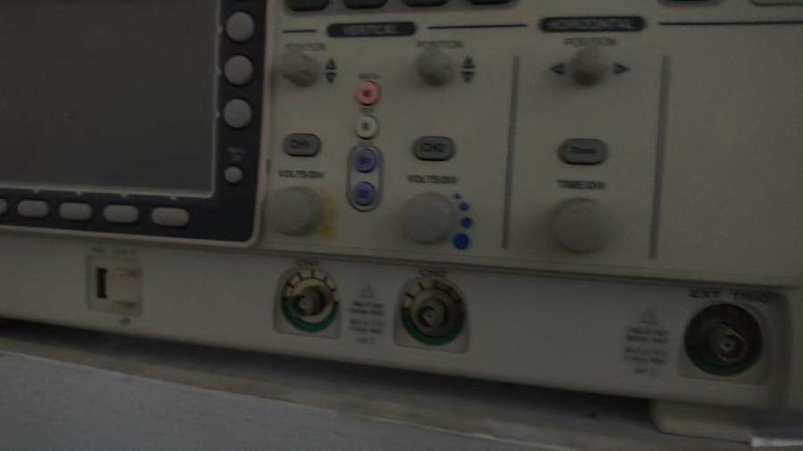 3月31日北京【京械3916】单位淘汰报废处置数字荧光示波器一台网络拍卖公告