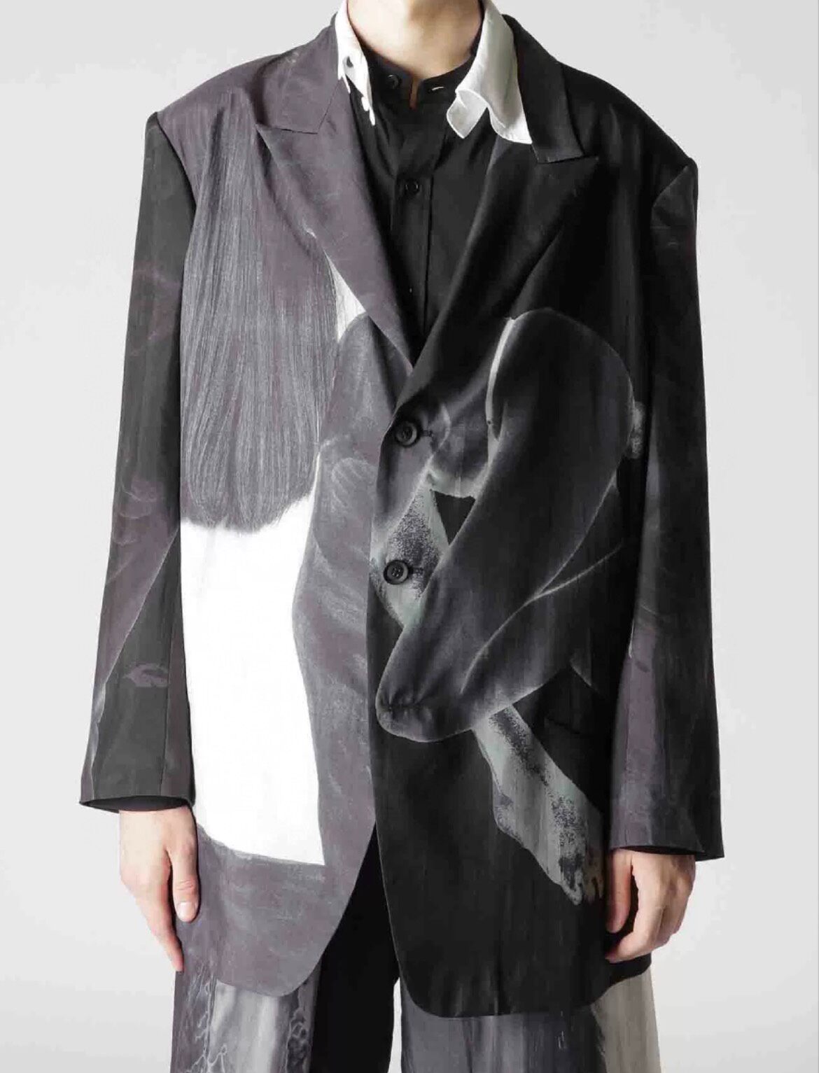 Yohji Yamamoto Nude Print Black Blazer — label