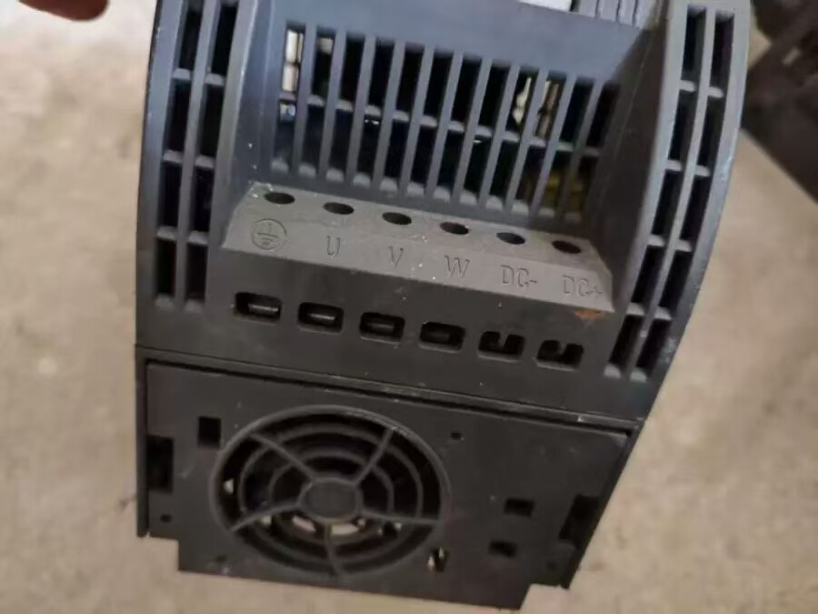 4月15日北京【京械5230】单位淘汰报废处置西门子变频器一台网络拍卖公告