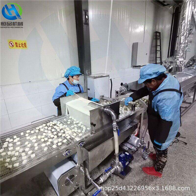 巧克力派涂层机冻干椰子片巧克力涂层生产线威化饼干裹巧克力机器
