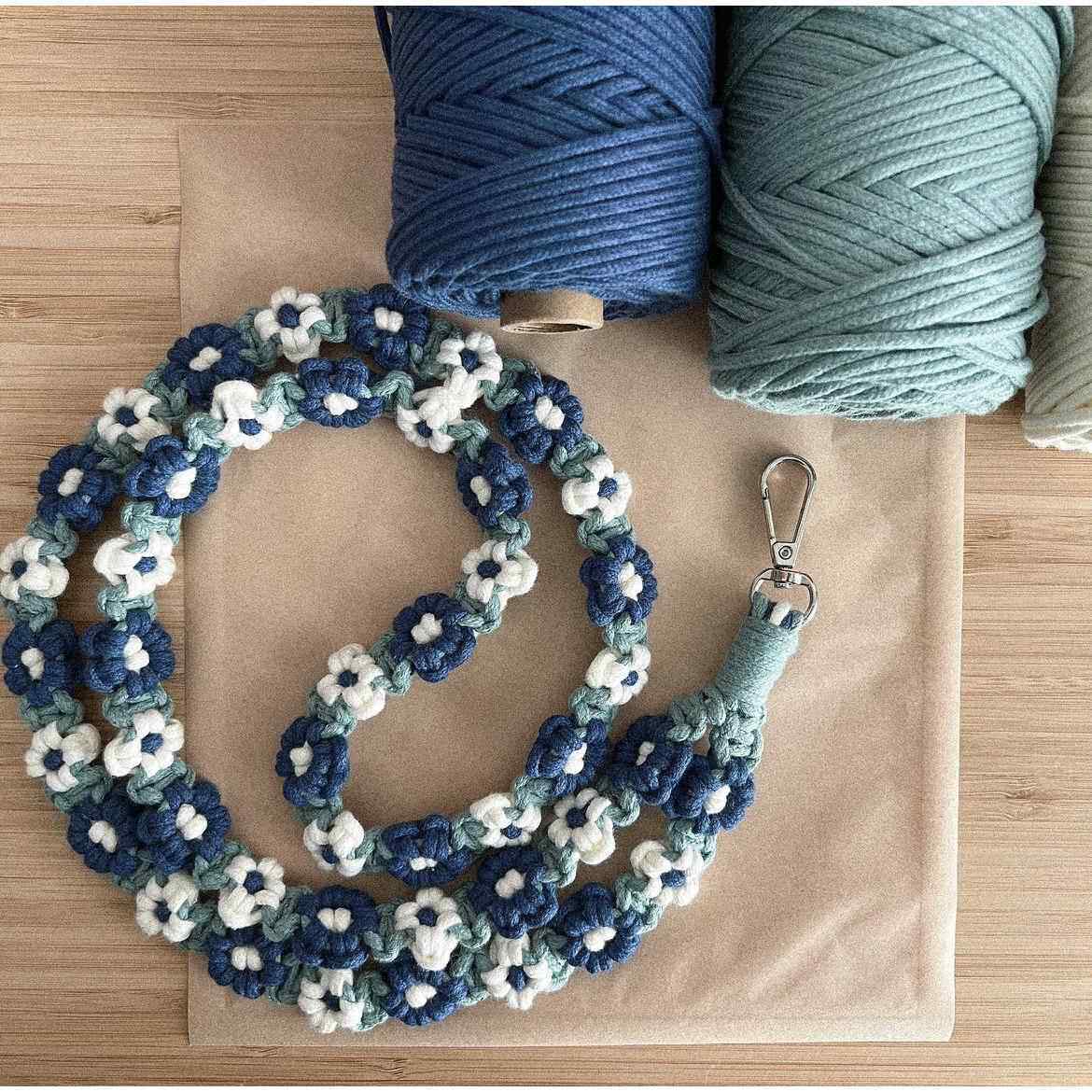 秋冬新款多巴胺小雏菊配色手机链斜挎挂脖绳棉绳编织Diy材料包