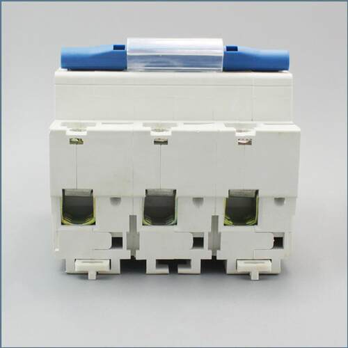 厂家直供3580V总流开关4P12A空开关三相交配电箱气DZ47XDK小型断