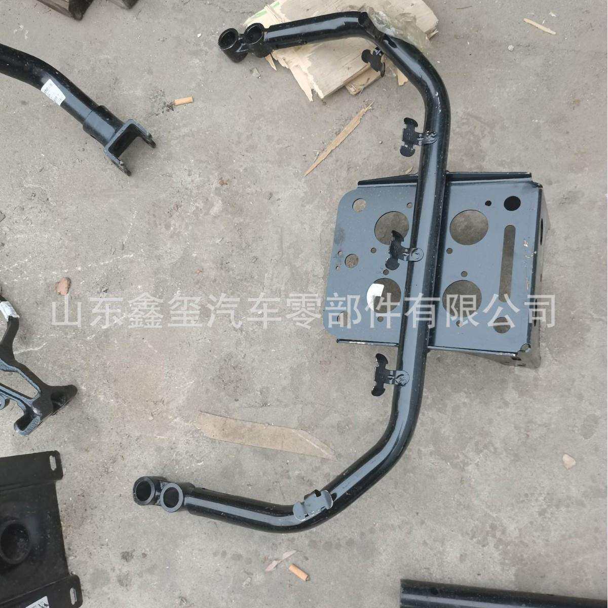 陕汽德龙新M3000后轮挡泥板支架 陕汽德龙新M3000全车配件 图片