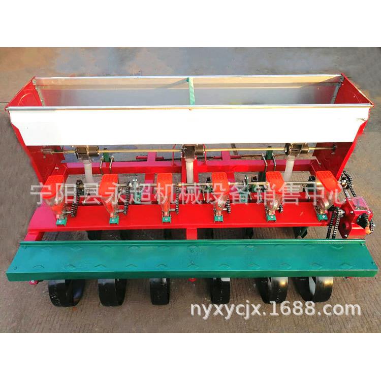 四轮车带谷子精播机4行6行精播谷子苜蓿草小颗粒种子免耕精播施肥