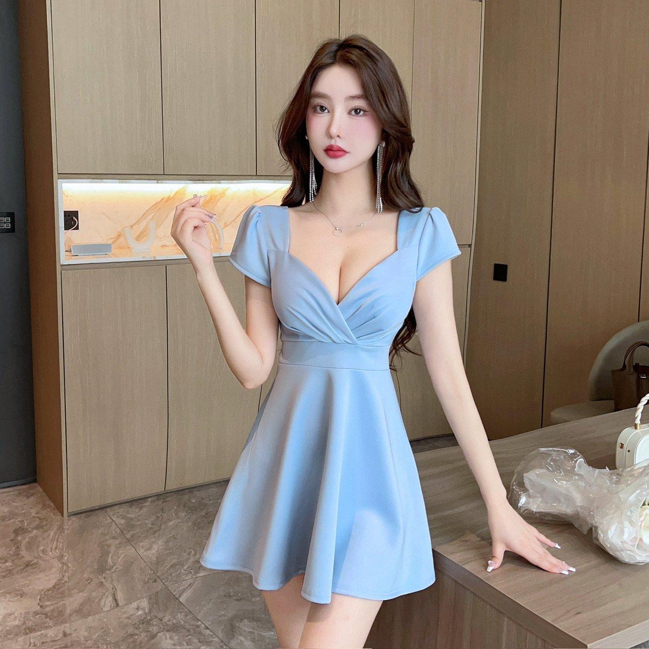 露胸洋装女性感露背V领低胸收腰显瘦短袖A字短裙足浴技师工作服