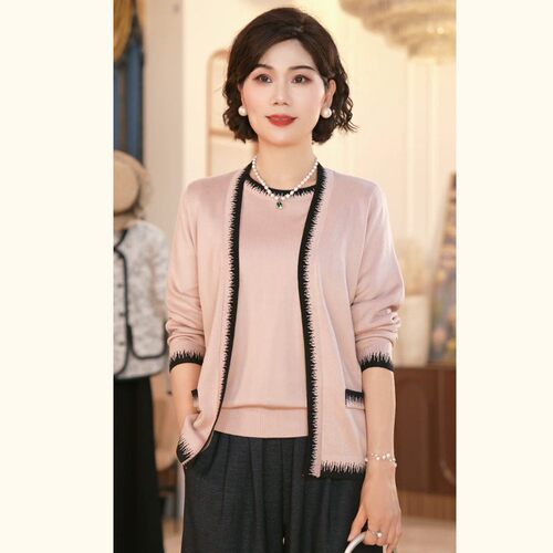 中年妈妈春装T恤小衫2025新款洋派中老年女装春秋针织上衣服套装