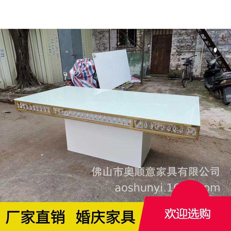 不锈钢宴会家具酒店派对用金色水晶桌子工厂直销