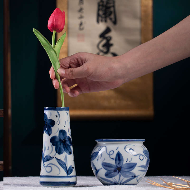 手工绘画陶瓷小花瓶手作青花瓷太阳花花器禅意居家书房桌面装饰品图片