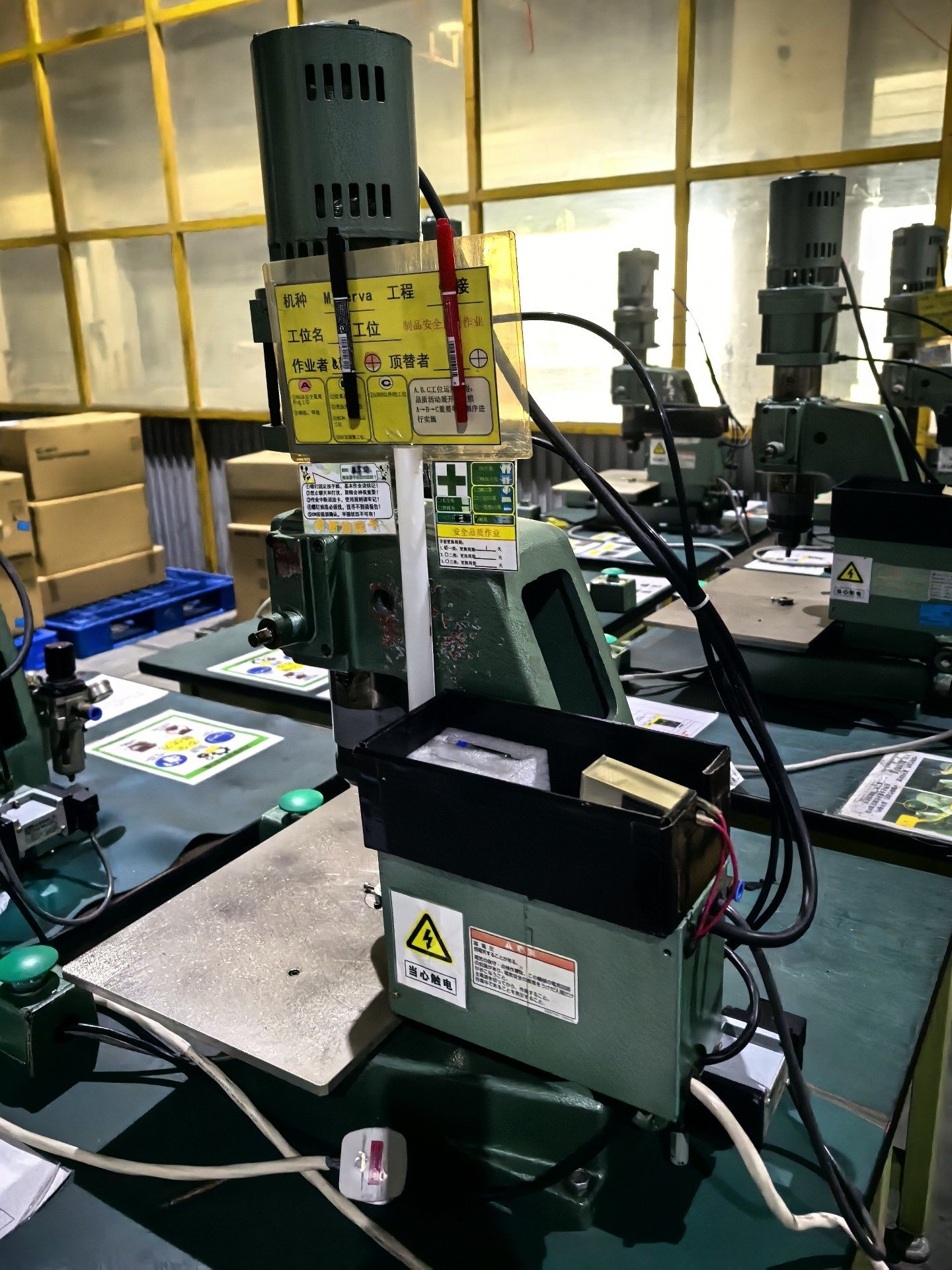 旋铆机，日本兄弟旋铆机，精品旋铆机。