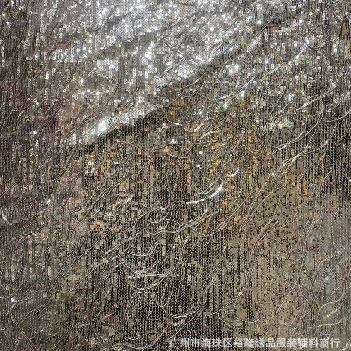大厂供应量大起现货零售 版上流苏新品可幅架满刺绣质量从优亮片