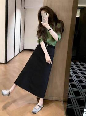 春季气场强大轻奢高级感重要场合御姐轻熟绝美绿色衬衫连衣裙套装