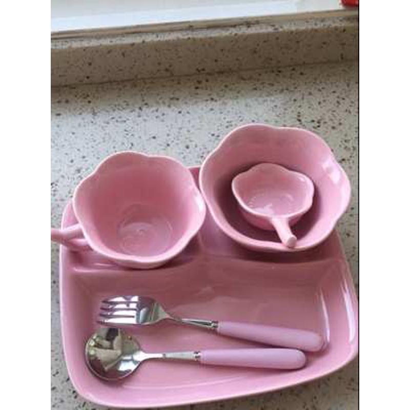 儿童餐盘陶瓷套装餐具创意家用小孩幼儿园学生食堂分格饭盘碗分隔