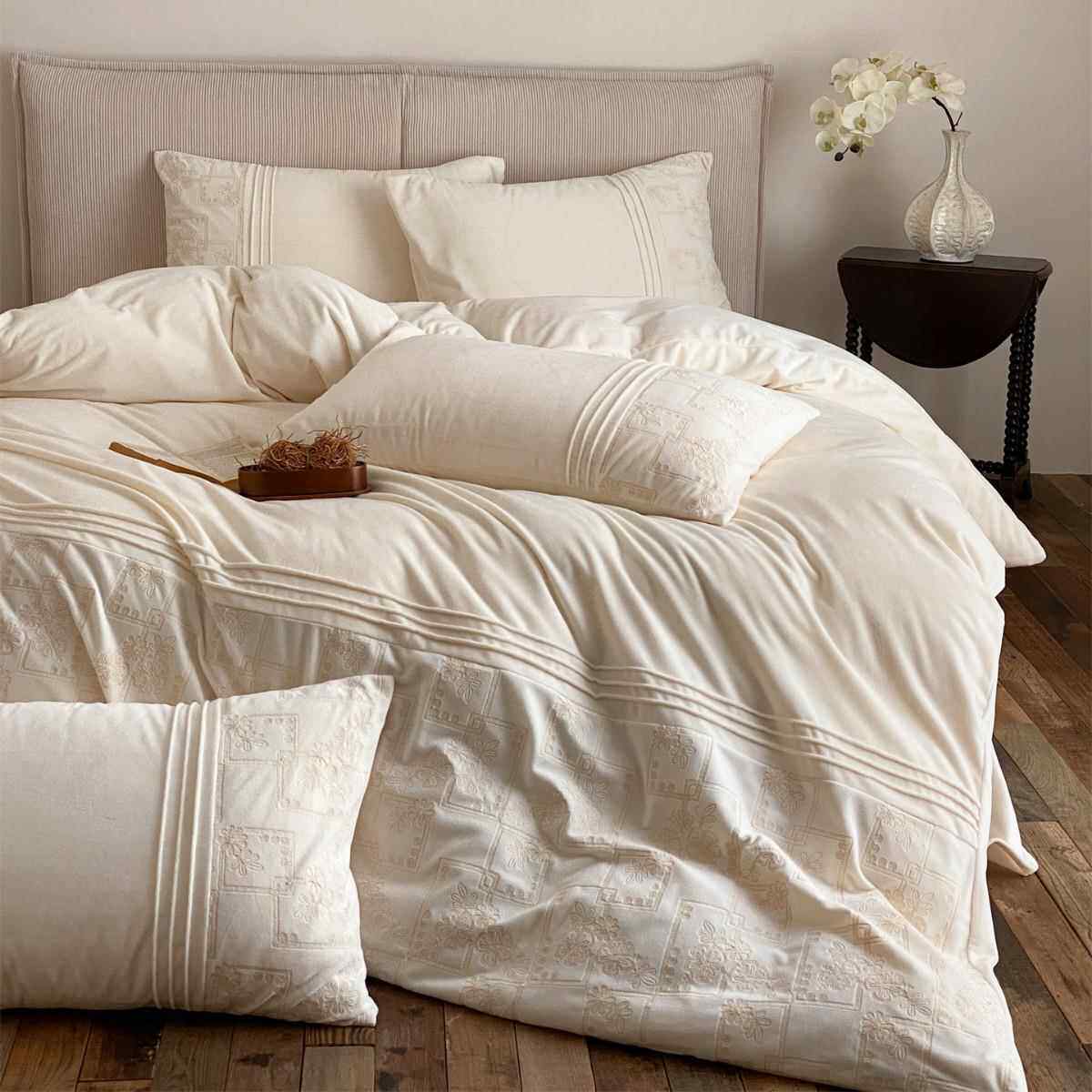 极简轻奢风秋冬季保暖绒床品抗静电婴肤绒四件套家纺目光