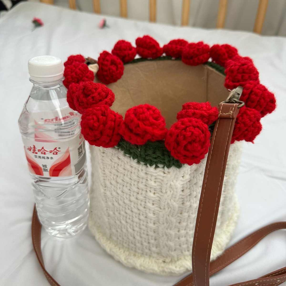 成品花束毛毯腈纶毯玫瑰包包玫瑰水桶铃兰情人节花包现货花朵手工