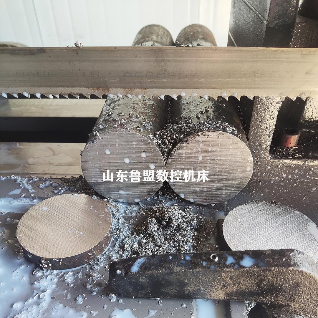鲁盟供应GT4230角度锯床 双立柱斜角带锯床GT4235 旋转45度锯切