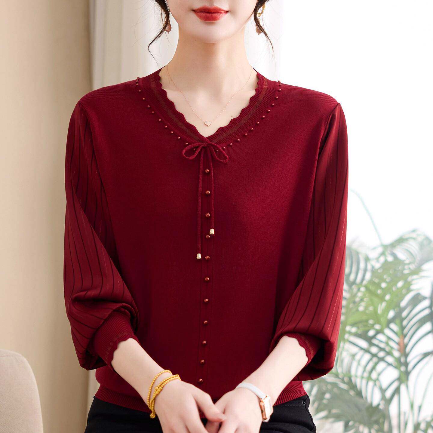 妈妈春夏显瘦V领珍珠装饰针织小衫中老年女套装洋派蝴蝶结上衣服