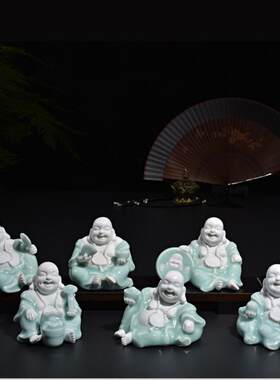 帝儒新品青瓷陶瓷欢喜弥勒茶宠哥窑釉汽车摆件平安佛茶艺摆件
