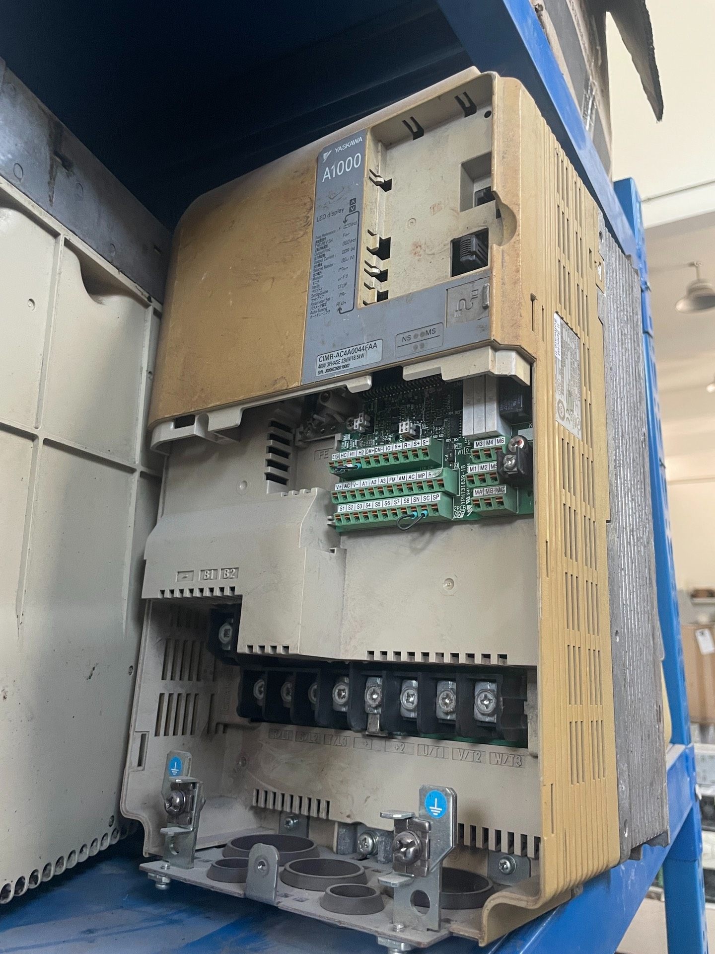 安川变频器A1000 系列CIMR-AC4A0044FAA