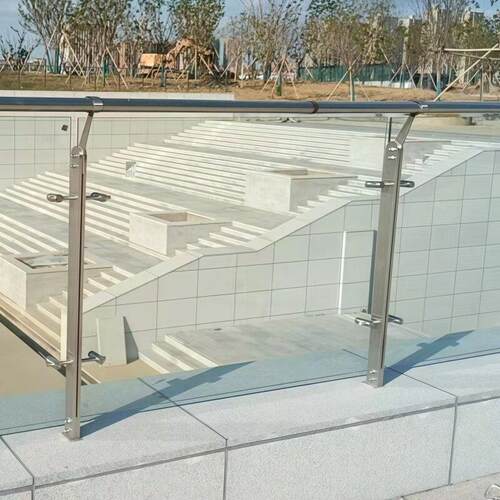 工地楼梯扶手不锈钢护栏玻璃栏杆室外围墙立柱家用防护栏自装配件