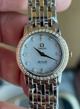 9.8新欧米茄碟飞系列18K黄金原镶钻贝母22MM石英女表4375.75.00
