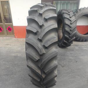 18.4R34拖拉机轮胎 16.9-R34拖拉机加密人字花纹农业轮胎