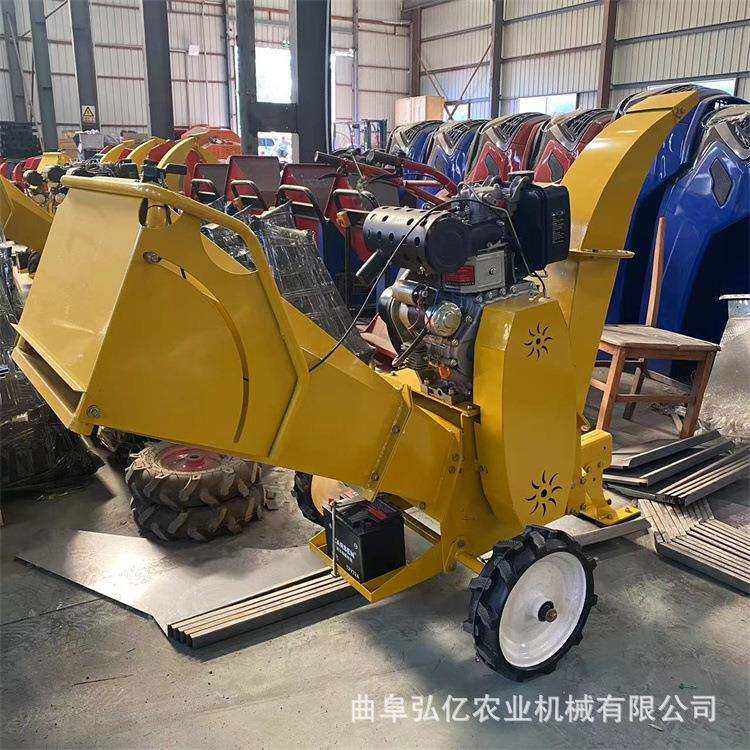 柴油电动树枝粉碎枯木秸秆牧草打碎机UIB机毛竹启藤条果园碎枝机