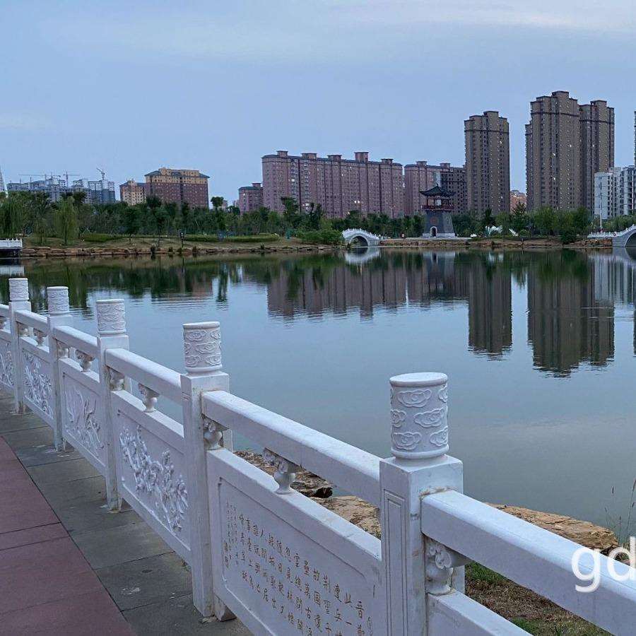 石雕栏板阳台柱石材旗台汉白玉花岗岩栏杆别墅庭院围栏河道护栏
