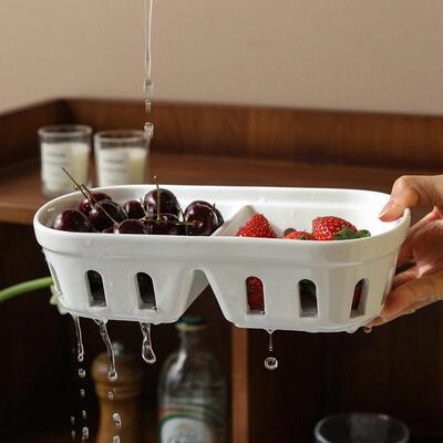 Ceramic two grid hollowed out berry bowl