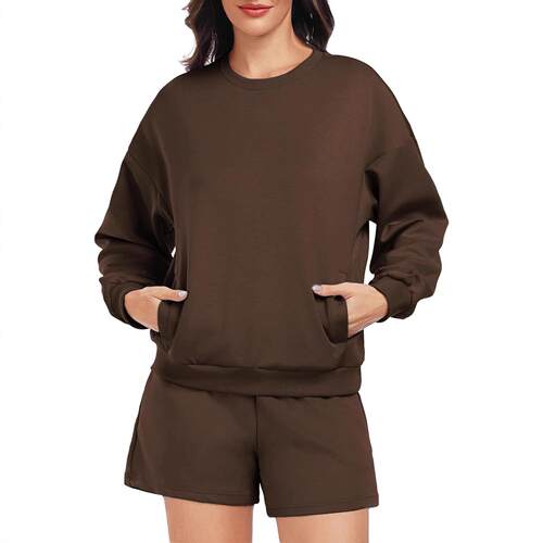 Women's sportswear long sleeved pullover and shorts