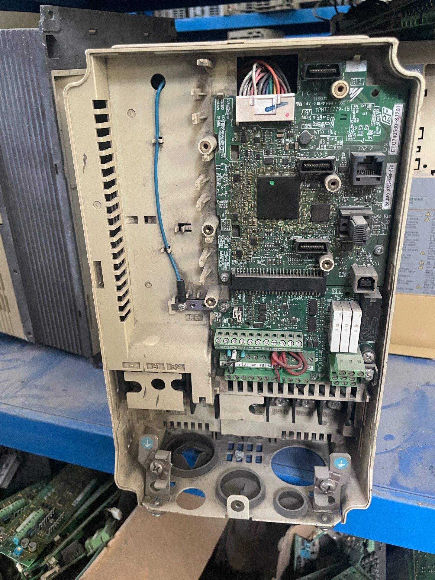 安川变频器L1000A电梯CIMR-LB4A0031FAC，