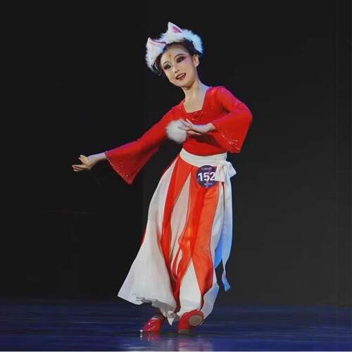 高档俏红舞狐儿童演出服少小儿狐仙飘逸古典扇子狐舞小狸舞蹈表演