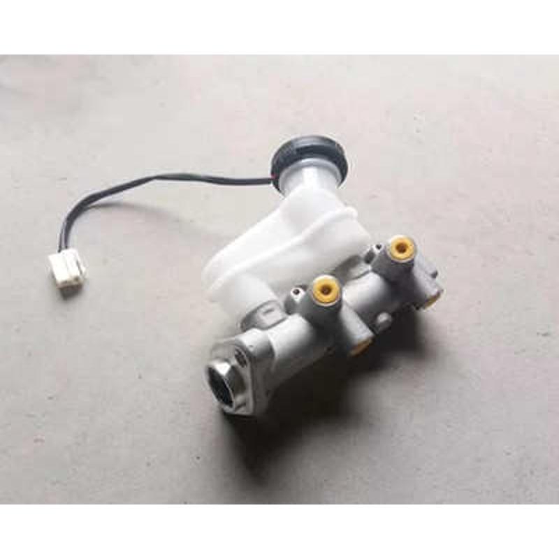 适配汉唐A3A6海全A9H7众新E6E7中科C1SK1电动四轮车配件刹车总泵