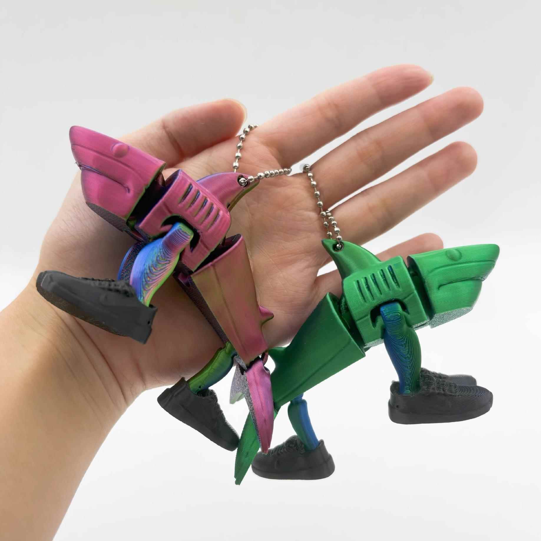 外国AI山海经Tralal穿鞋鲨鱼公仔钥匙扣渐变色3D打印夜光摆件挂件