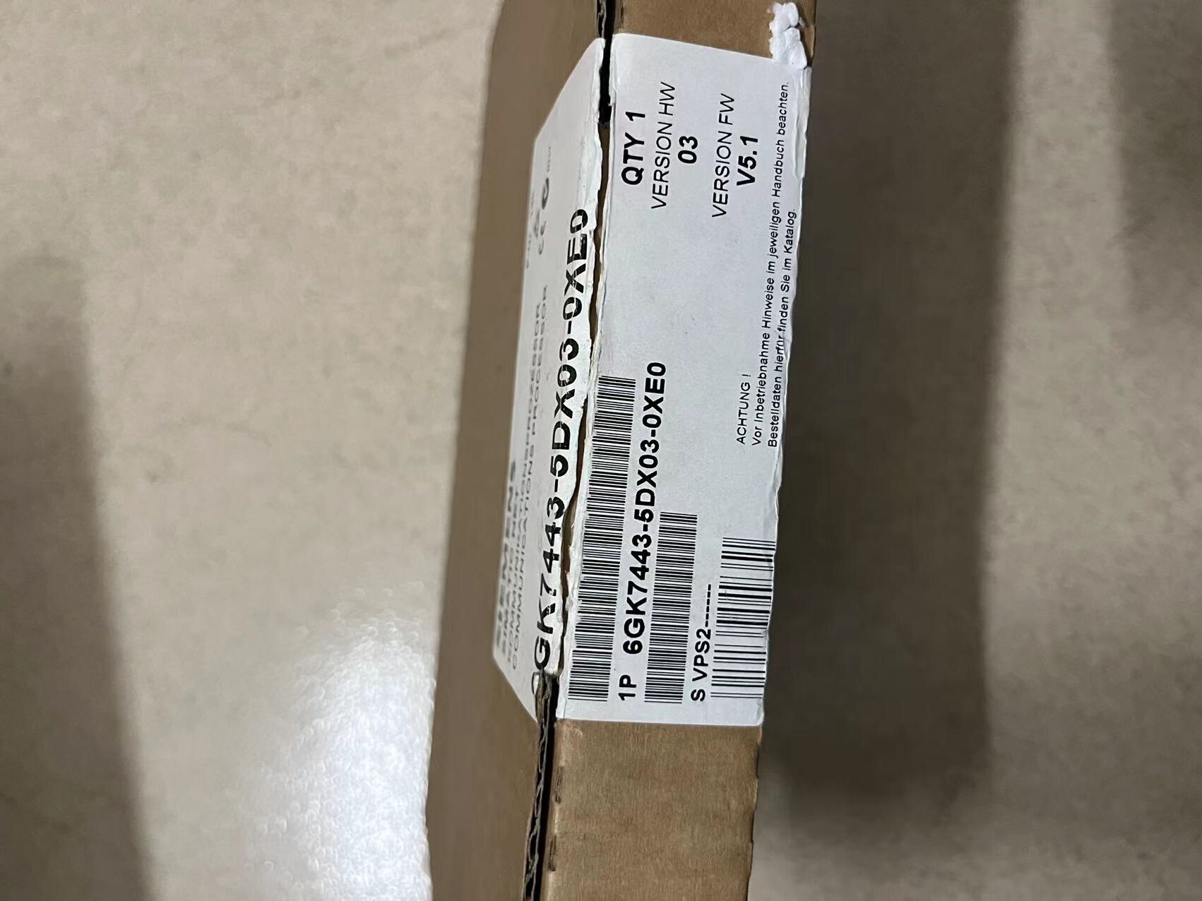 西门子443-5DX03 全新仅拆封，原装正品。2000元，