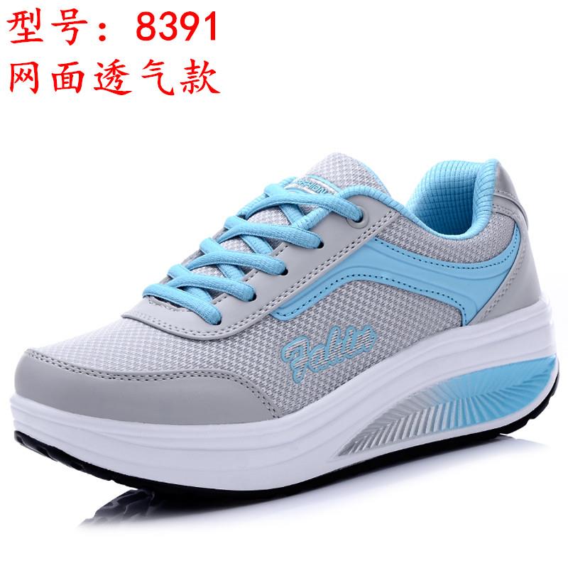 正品0新23春秋款皮面2防水摇摇鞋女鞋运动休糕闲鞋厚底坡跟妈妈鞋