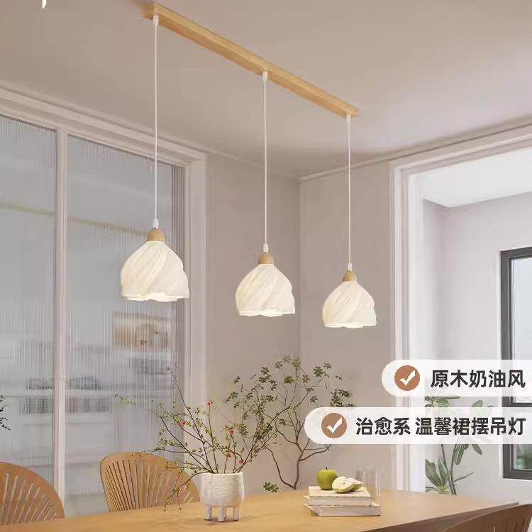 家用原木风艺术餐厅三头吊灯奶油风餐桌氛围灯饭厅吧台主灯小户型