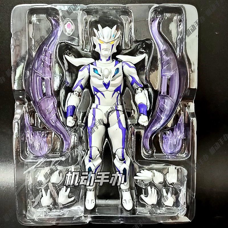 托雷基亚SHF奥特曼无限变形玩具