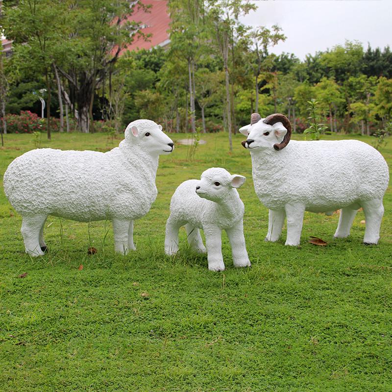 户外仿真动物绵羊道具景观玻璃钢雕塑假羊模型草地花园装饰大摆件