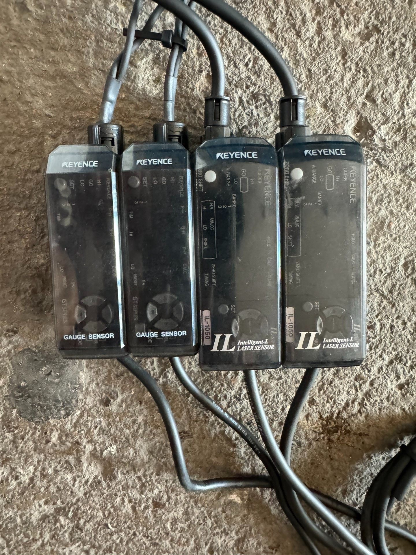 基恩士传感器il-1050 gt-71a 成色还行 单价单价