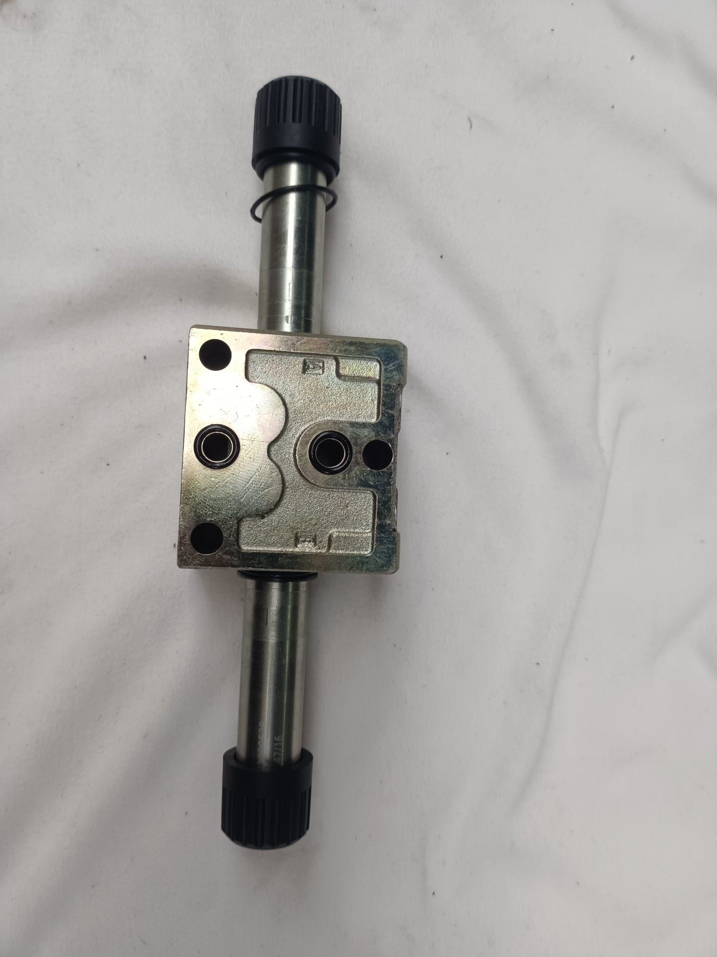 力士乐电控多路阀，