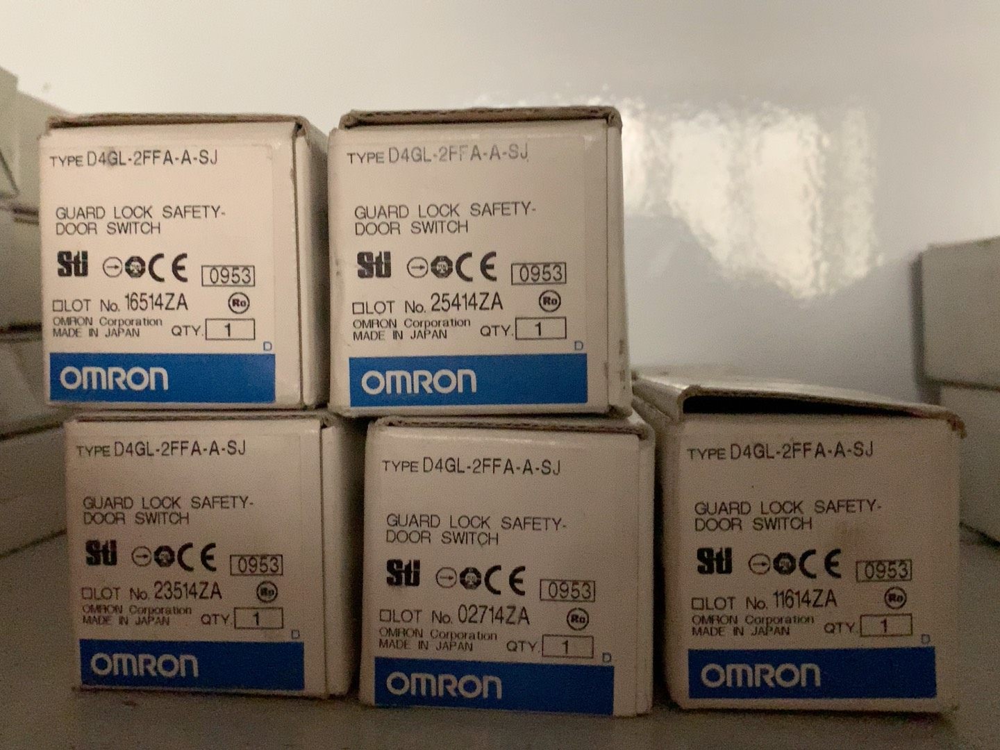 全新正品Omron欧姆龙门锁，