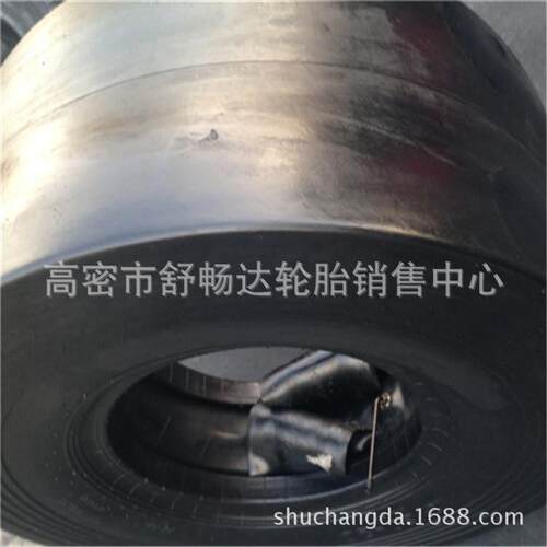 现货供应14/70-20工程轮胎 压路机轮胎 光面轮胎