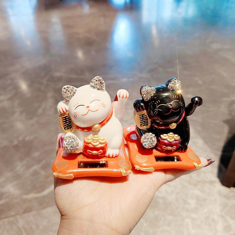 太阳能自动摇手招财猫汽车摆件网红镶钻车载中控台装饰品轻奢礼品