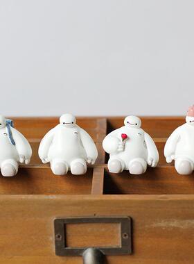 会议桌摆件卡通汽车摆件暖男大白玩偶公仔桌面摆件车载装饰品摆件