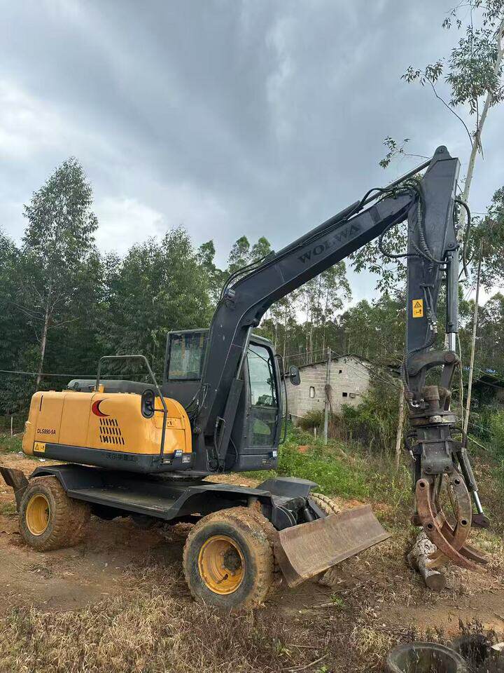 3月8日贺州沃尔华90轮式夹木机网络拍卖公告