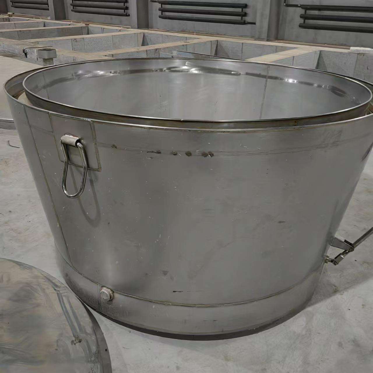 密封蒸粮蒸酒设备304不锈钢双层保温酿酒设备传统工艺蒸酒锅
