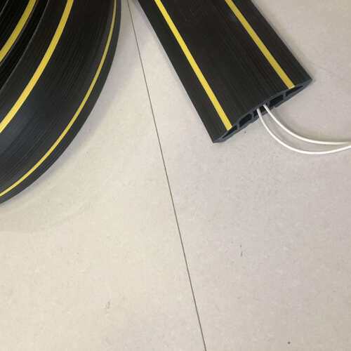 PVC 橡胶CE RoHS Cable Cover 线槽减速带, 线槽卷