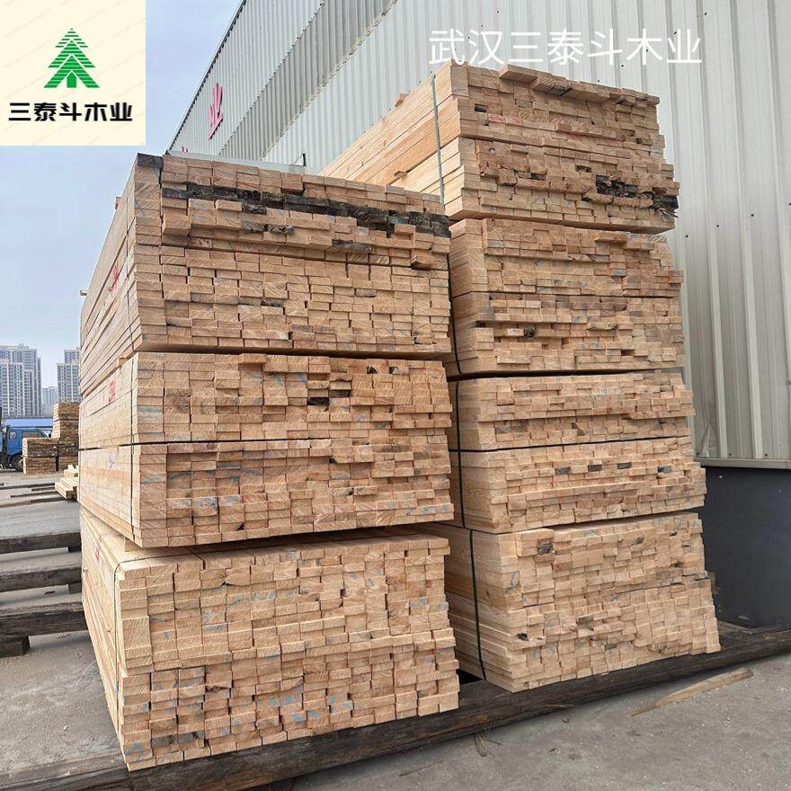 武汉工地用工243程梁隧道铁杉木方原木制木头途桥建筑作量大直供