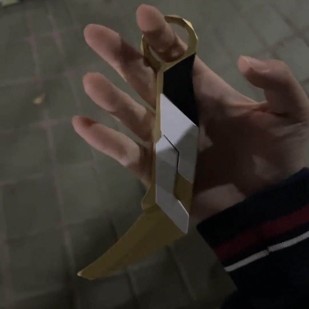 瓦罗游戏周边紫金狂潮爪刀折叠皮套版武器模型全金属工艺礼品摆饰